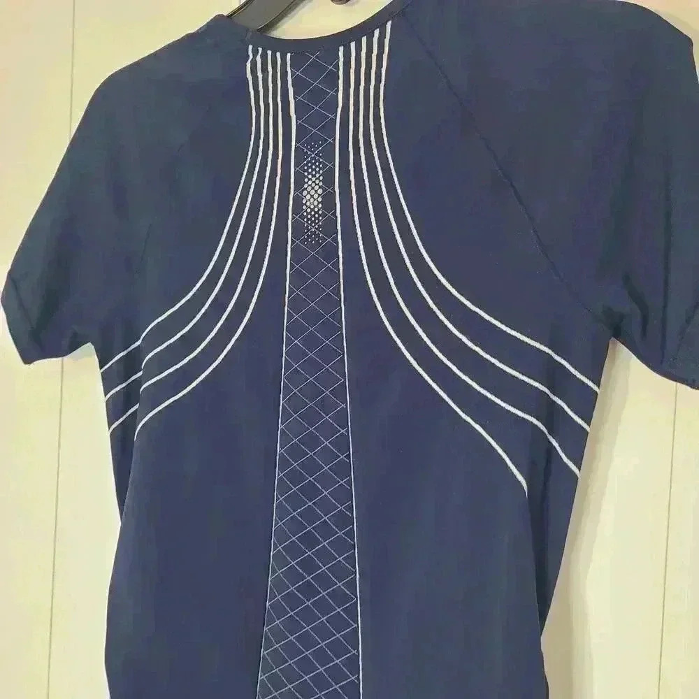 Athleta Finish Fast Line Tee Active Run Gym Sports ruched Top Size Medium - Picture 7 of 9